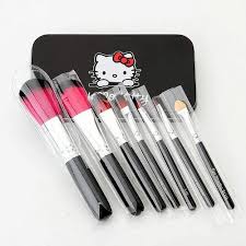 synthetic makeup brush with o kitty