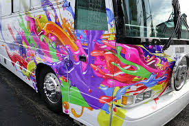 автобус, красочные, белый, автомобиль, диск, граффити, краска, фиолетовый,  желтый, красный | Pxfuel