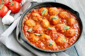 sicilian cod meat with tomato sauce