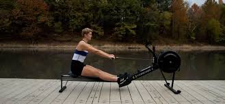 5 reasons why a rowing machine is the