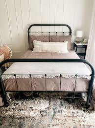 Diy Refinished Black Metal Bed Simple