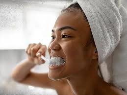 how to whiten your teeth naturally 6