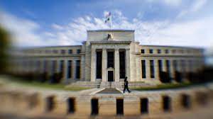 The federal reserve on wednesday held its benchmark interest rate near zero and said the economy continues to. Erklarwerk Was Ist Die Fed Archiv