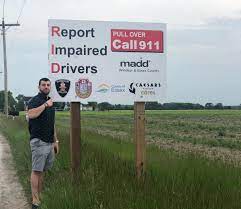 So the police have reason to find and stop the car, tell the emergency hotline operator that you want to report a potential drunk driver and give them details about what the driver is doing. Campaign 911 Madd Canada