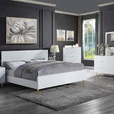 Gaines White And Gold Bedroom Set