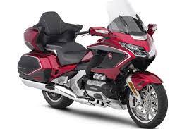 2018 honda gold wing first look 18