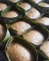 Apam barabai merupakan kue basah yang dibuat dari tepung beras, santan, gula merah/putih, dan tape singkong. Apam Barabai Rp 20 000 Selusin Dapoer Ibu Balikpapan ÙÙŠØ³Ø¨ÙˆÙƒ
