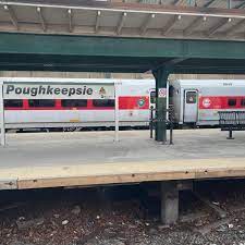 poughkeepsie station metro north