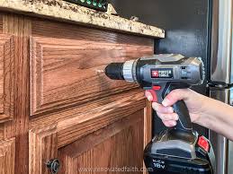 how to install cabinet handles straight