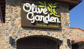 Chicago S First Olive Garden Opens And