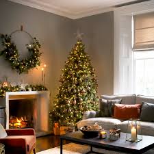 Christmas is always a magical time of unequaled joy and frenziness, especially when it comes to decorating our homes. 27 Christmas Living Room Decorating Ideas To Get You In The Festive Spirit