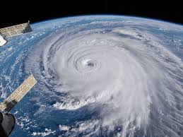 Desastres naturales en el mundo causaron 210 mil millones de dólares en  daños en 2020 - La Tercera