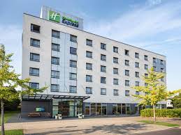 Make yourself at home in one of the 168 guestrooms. Hotels In Essen Suchen Die Besten 16 Hotels In Essen Germany Von Ihg