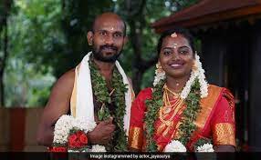 Wedding anniversary wishes in malayalam വ ഹ ർഷ ക ആശ സകൾ mallusms. Inside Malayalam Actor Gokulan And Dhanya S Lockdown Wedding