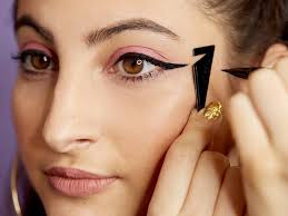 winged eyeliner hacks how to get the