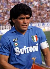 Diego Armando Maradona Instagram Napoli: "Gioca con l'anima!"