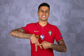 João cancelo prefers to play with joão cancelo football player profile displays all matches and competitions with statistics for all the. Drogqucguejrfm