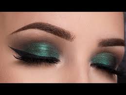 metallic green smokey eyes makeup
