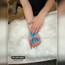 deluxe nails in peabody