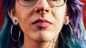 vertical labret piercing how it works