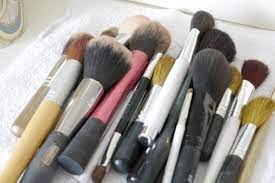 how to clean your makeup brushes the