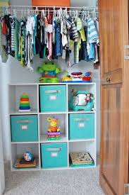 como organizar closet infantil 37