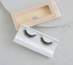 house of lashes demure lite lashes