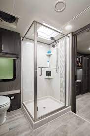 7 Awesome Rvs With Large Bathrooms