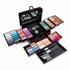 professional makeup kit at rs 700 kit