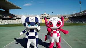 Representación de los juegos olímpicos en tokio 2020. Tokio 2020 Las Mascotas Olimpicas Visitan Barcelona