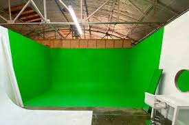 7 helpful green screen tips to ace your
