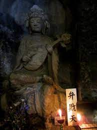 弁天窟の仏像 - 神奈川 - Japan Travel