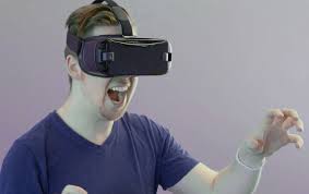 Nên mua Kính thực tế ảo Mobile VR hay PC VR để xem phim chơi game ? - Sao  Hải Vương