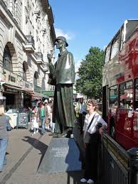 sherlock holmes statue baker street