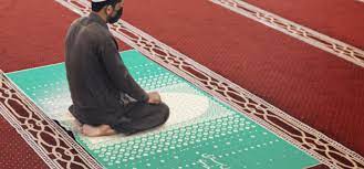 prayer mat helps mosque goers socially