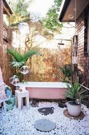 50 Stunning Outdoor Shower Spaces That