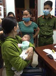 Công an Việt Yên tiếp nhận kịp thời bé gái bị bỏ rơi