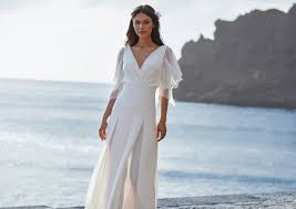 Acquisti una varietà dei migliori abiti da sposa semplici ed eleganti a dressyin. Abiti Da Sposa Semplici E Raffinati Idee Modelli Trend Per Il 2021
