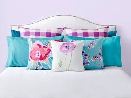 6 bedroom pillow arranging tricks to