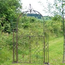 Heritage Gates With Arch Garden Chic
