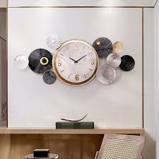 Modern Mute Metal Wall Clock With