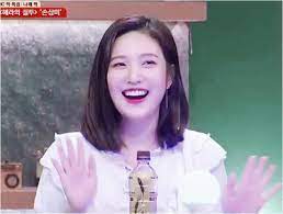 Red velvet's joy has absolutely stunning visuals that seem to just get better and better as time goes on. Joy Red Velvet Gif Joy Redvelvet Discover Share Gifs Red Velvet Joy Red Velvet Velvet