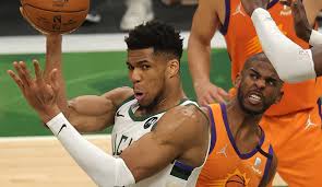 The milwaukee bucks and the phoenix suns provided fans with another competitive nba finals matchup on saturday night as the stars for both sides showed up in a big way. Nba Finals Einzelkritiken Zu Bucks Vs Suns Spiel 4 Ein Bucks Duo Uberragt Chris Paul Nah Dran Am Totalausfall Seite 1