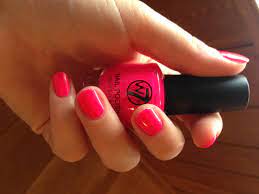 w7 nail polish 15ml fluorescent pink