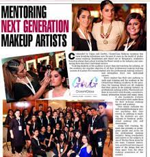 glossngl best makeup academy in