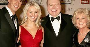 Lauren newton gives fans an update about father bert newton's health. Lauren Newton Pregnant With Her Fourth Child Woman S Day