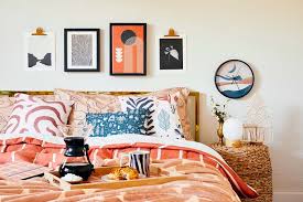 18 Bedroom Wall Decor Ideas That