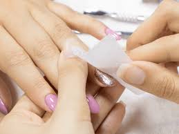 applying and removing gel nails should