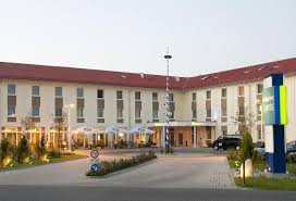 Private parking can be arranged at an extra charge. Hotel Holiday Inn Express Munich Airport Schwaig Oberding The Best Offers With Destinia