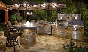 The Best Outdoor Kitchen Setups For